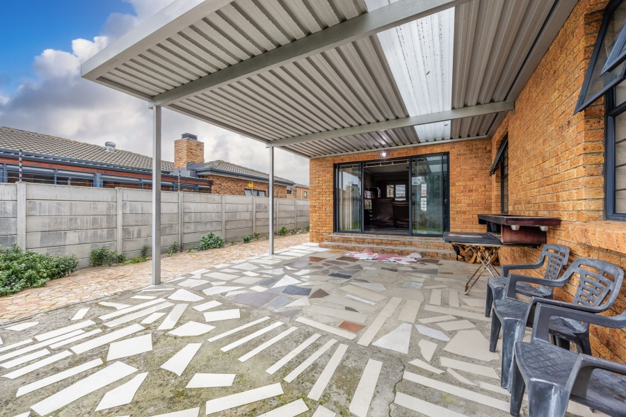 3 Bedroom Property for Sale in Sonkring Western Cape